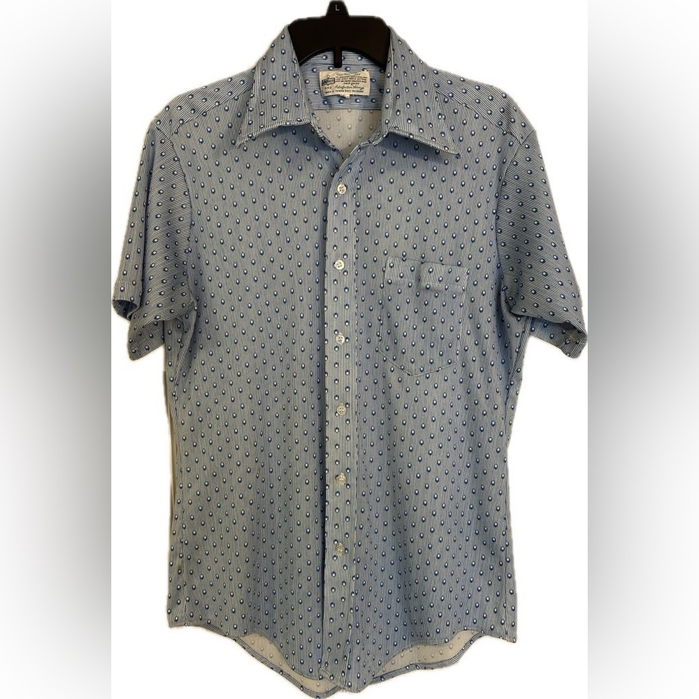 EUC Vintage Kmart 100% polyester button-down short sleeve shirt, awesome design